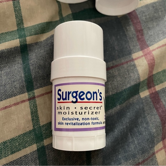Surgeons Skin Secret Moisturizer 3 Piece! 🤯 - Picture 8 of 11